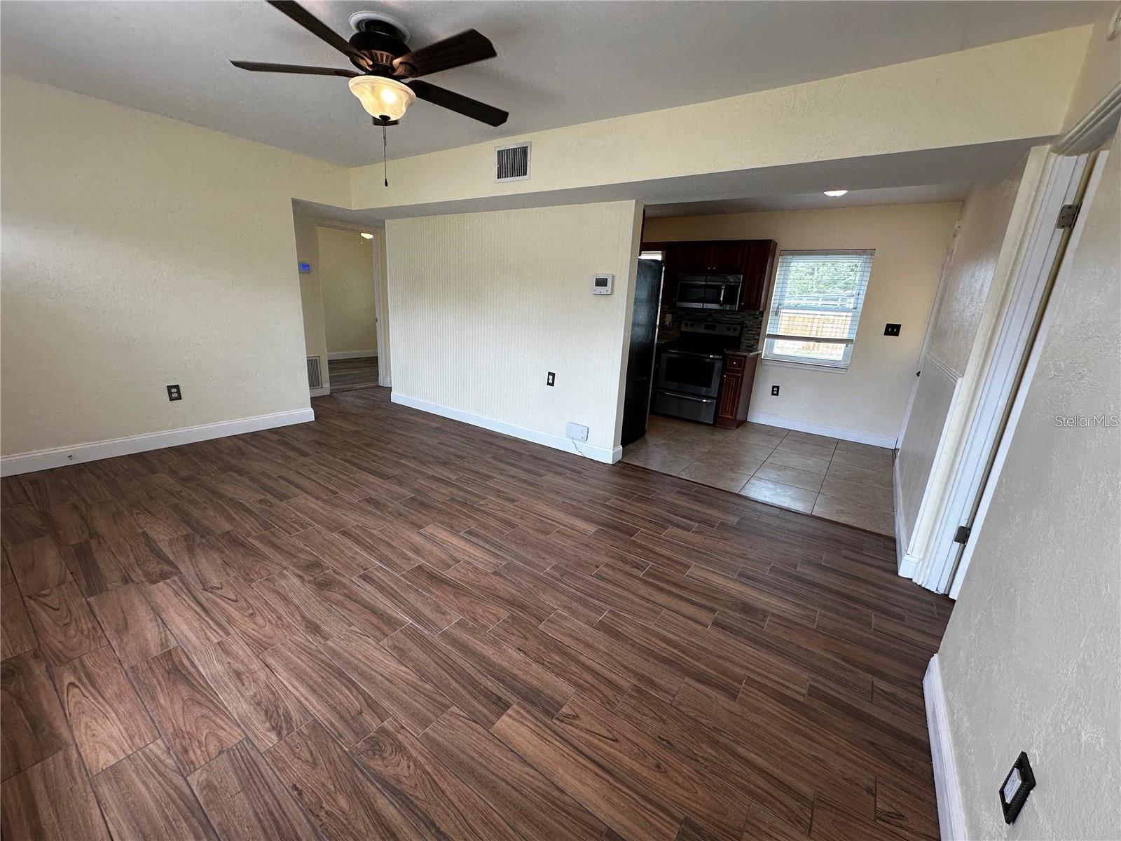 8933 Narcissus Ave Property Photo 11