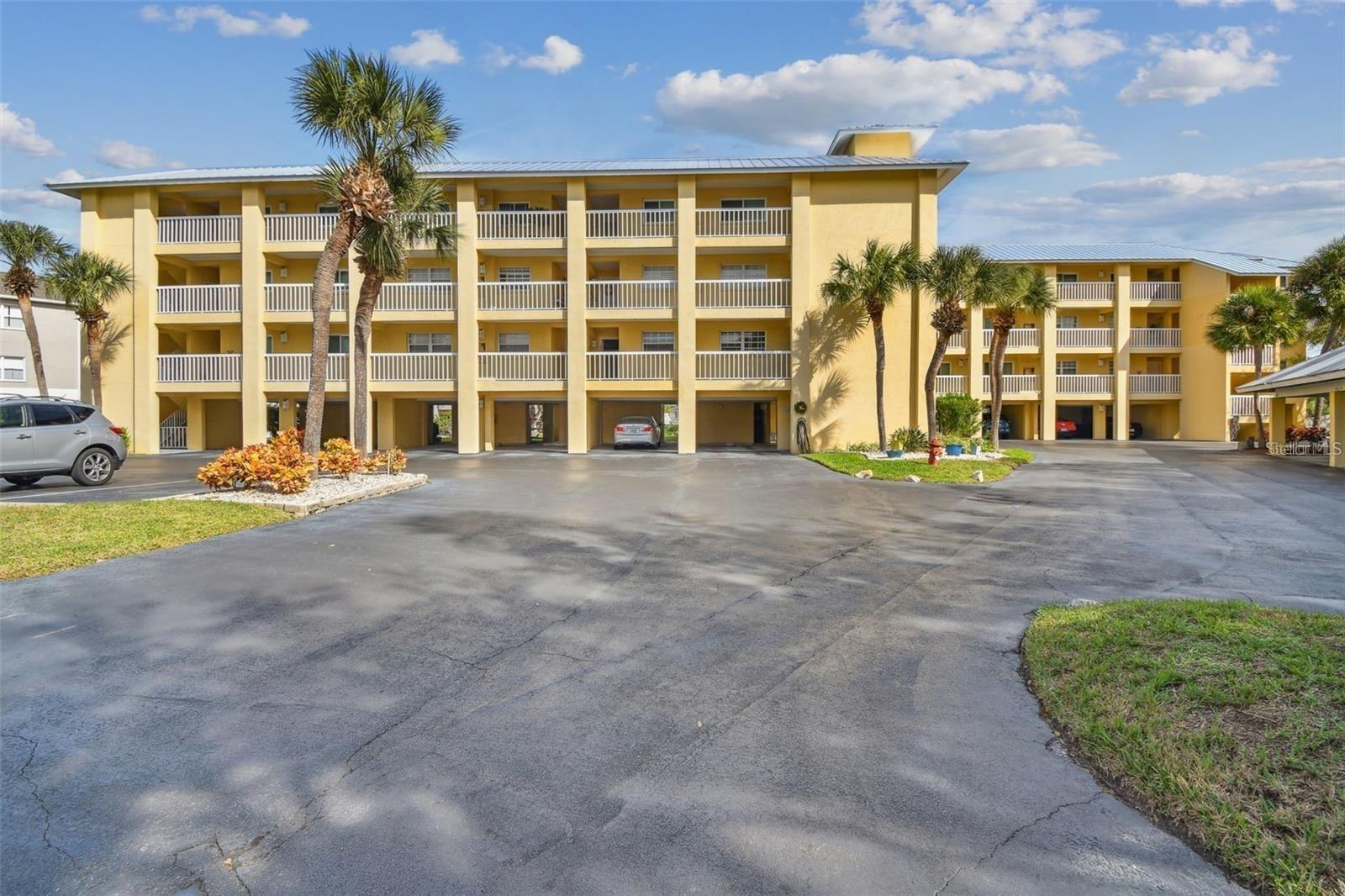 1125 PINELLAS BAYWAY S #302