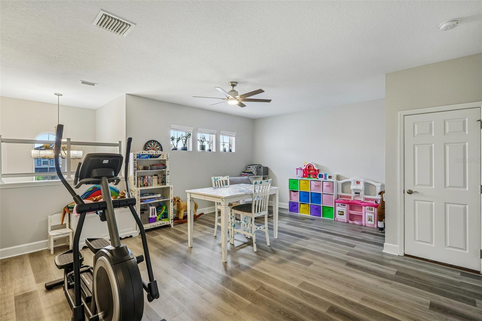 9085 Spruce Creek Cir Property Photo 23