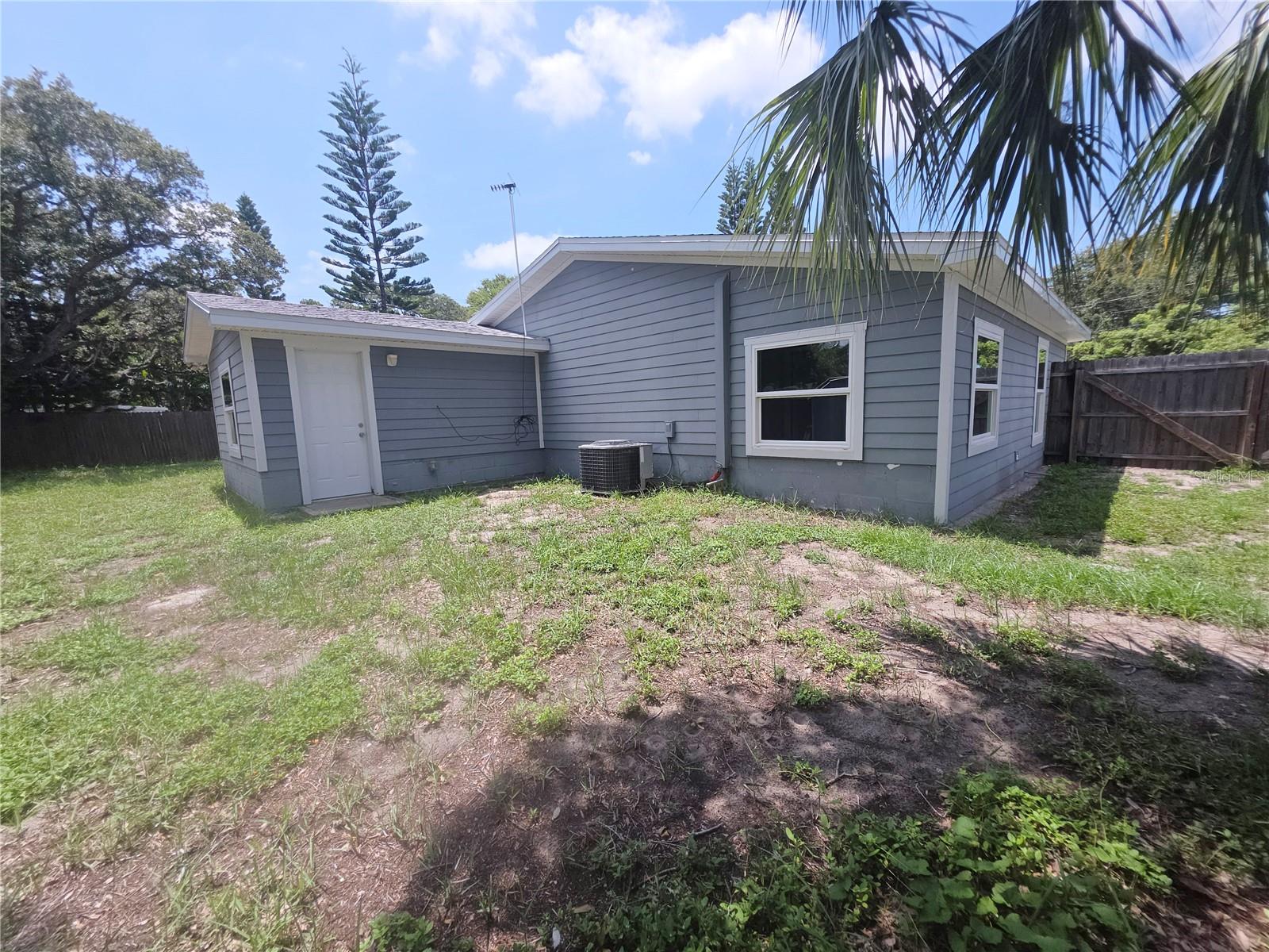 623 Dexter Dr Property Photo 12