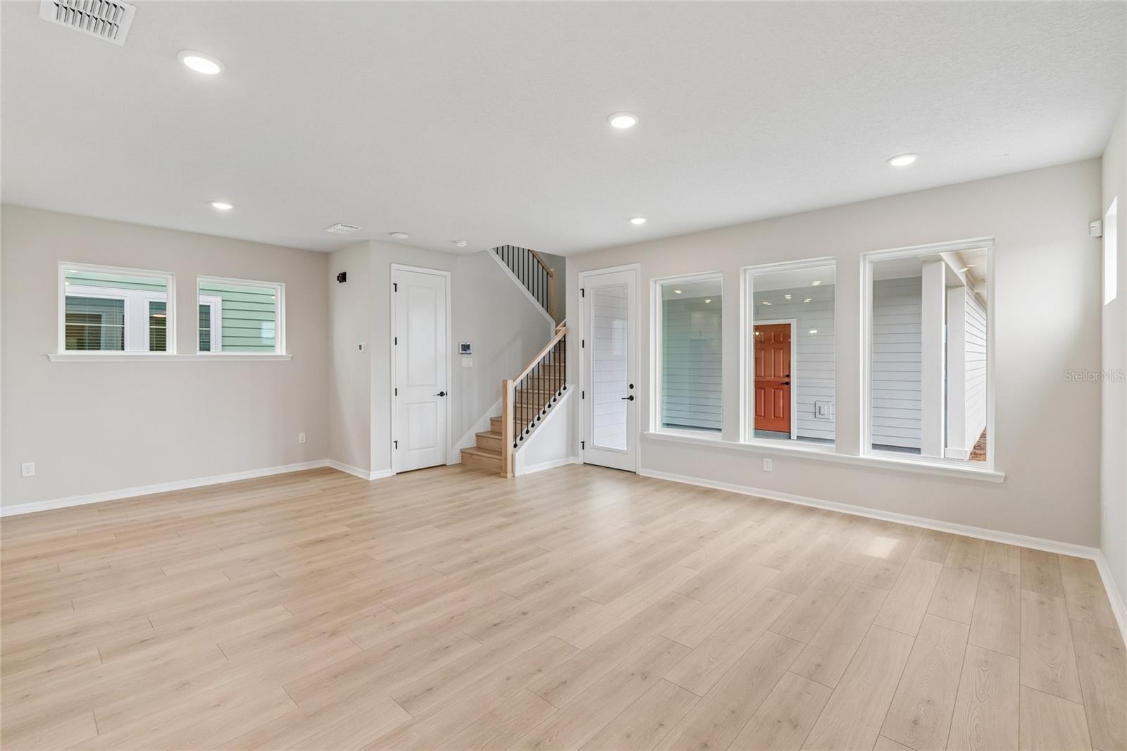 6716 Fountain Grove Pass Property Photo 10