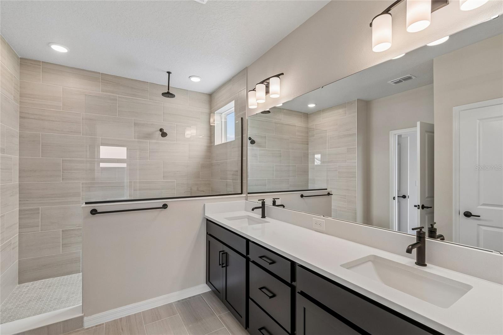 6716 Fountain Grove Pass Property Photo 16