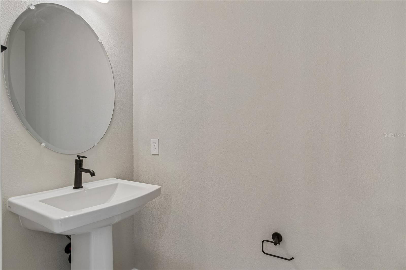 6716 Fountain Grove Pass Property Photo 27