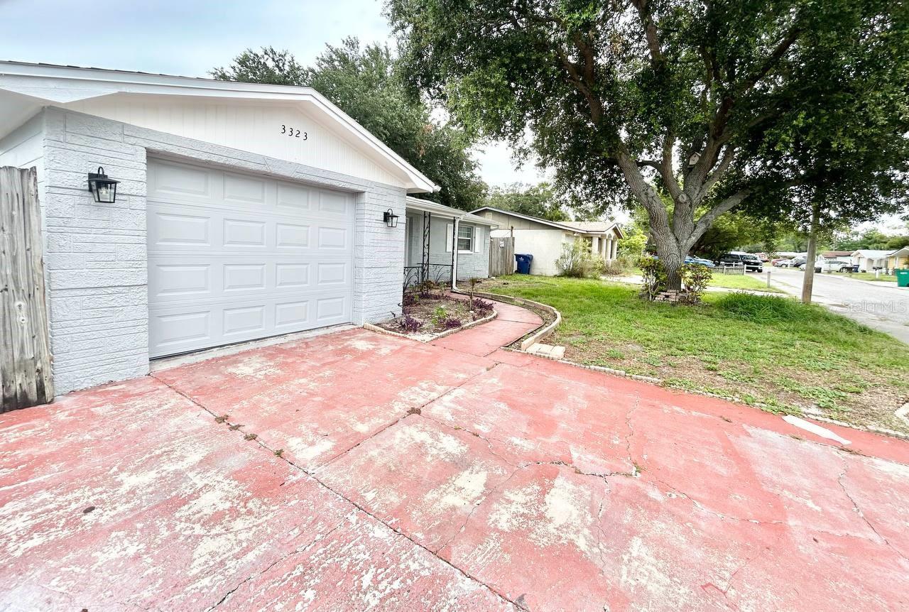 3323 Fairmount Dr Property Photo 3