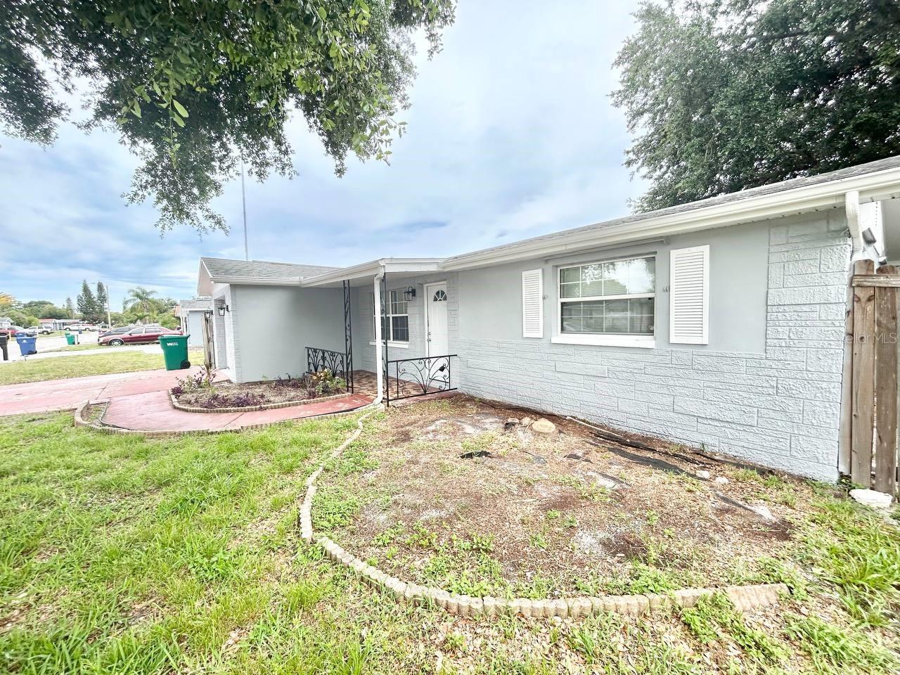 3323 Fairmount Dr Property Photo 4
