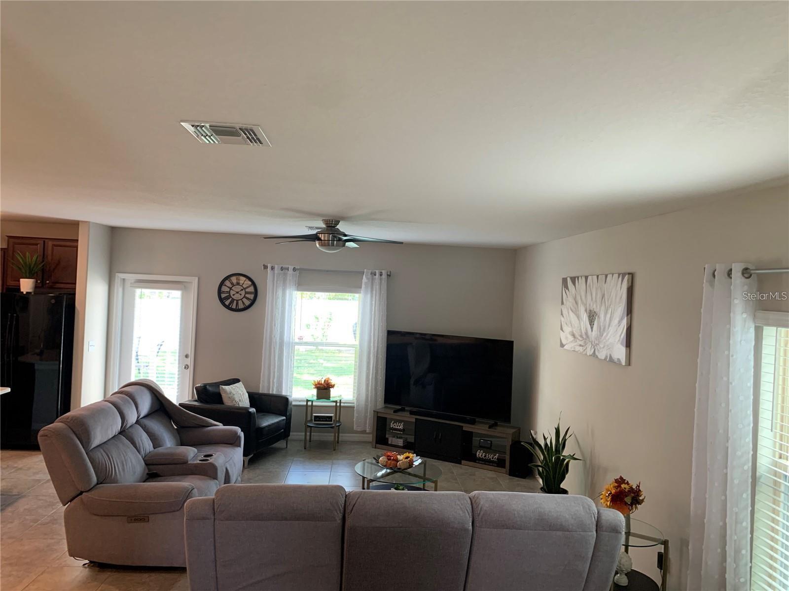 10460 Carloway Hills Dr Property Photo 4