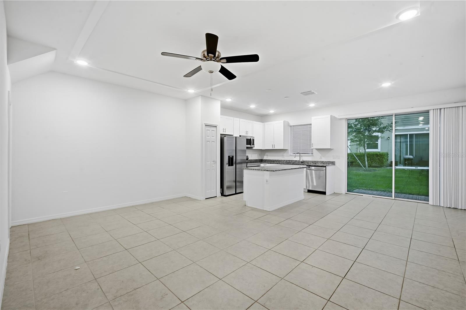 34186 Cinder Way Property Photo 6