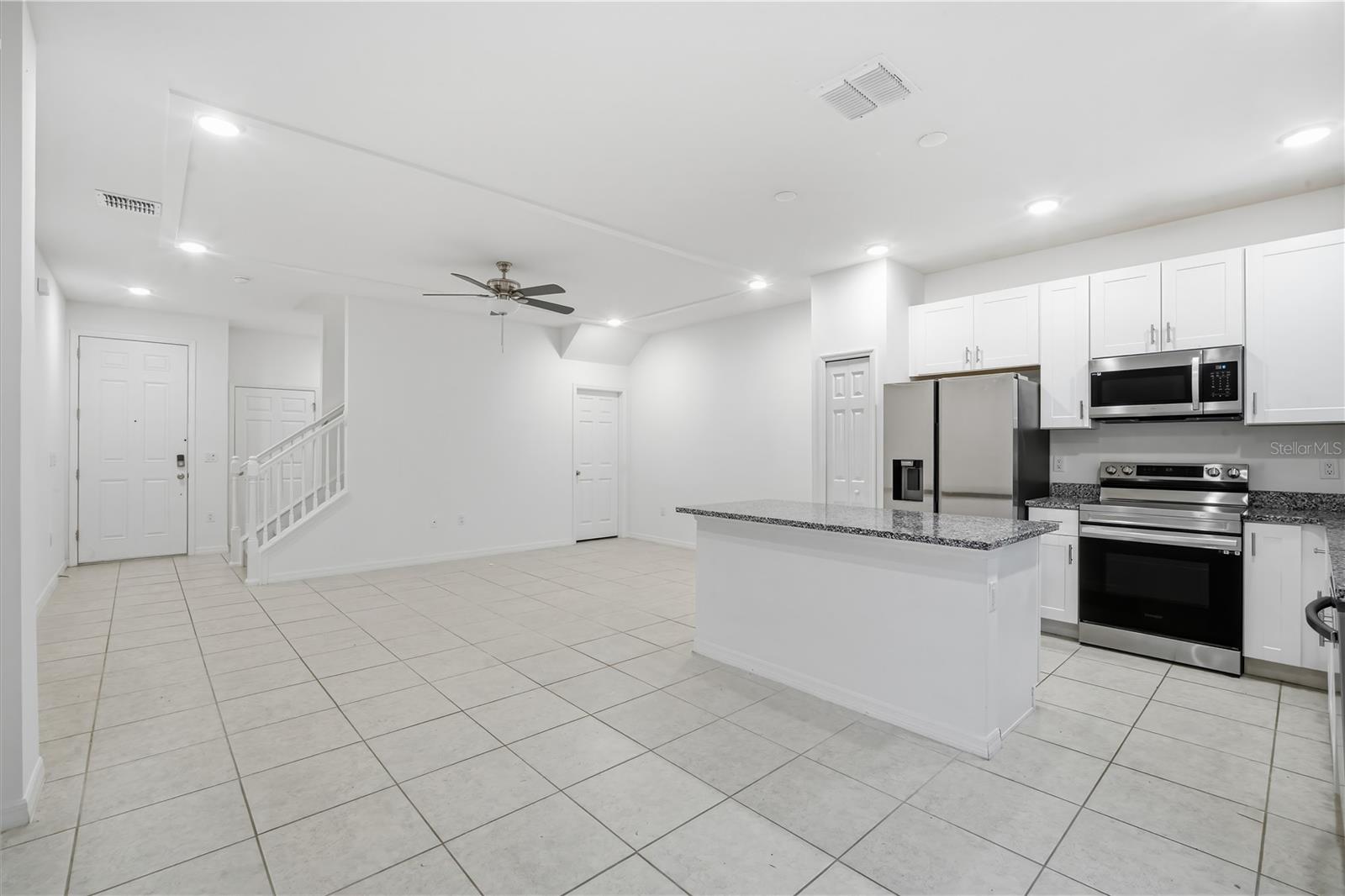 34186 Cinder Way Property Photo 9