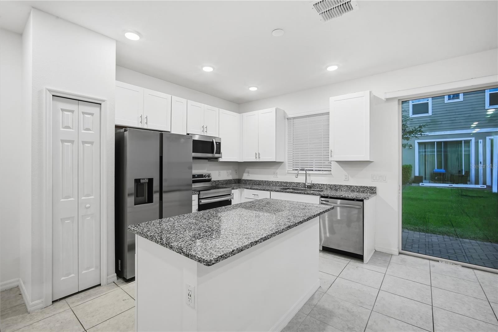 34186 Cinder Way Property Photo 11