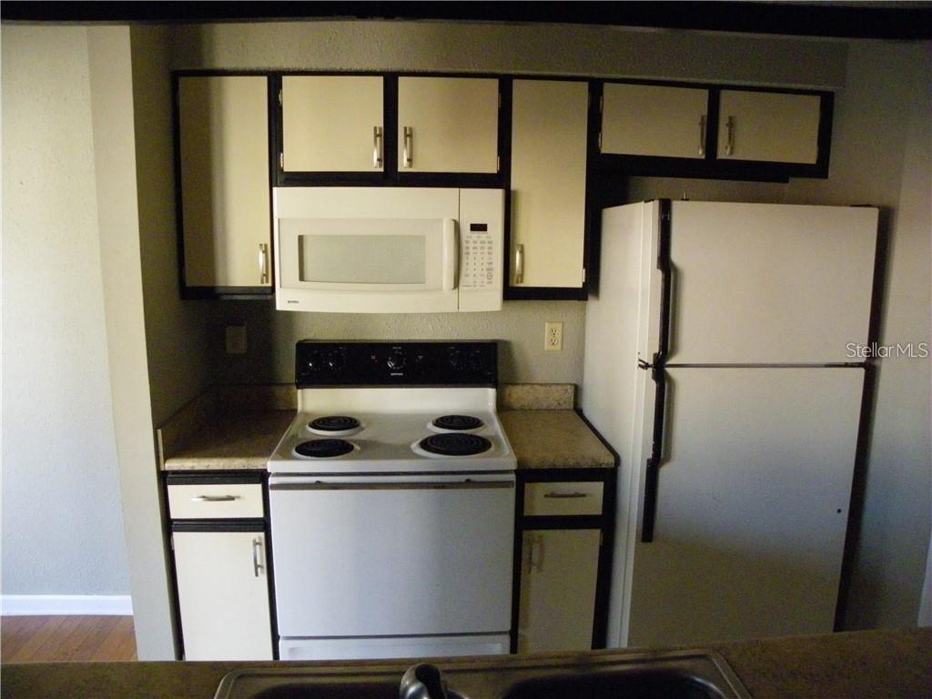8722 Mallard Reserve Dr #204 Property Photo 4