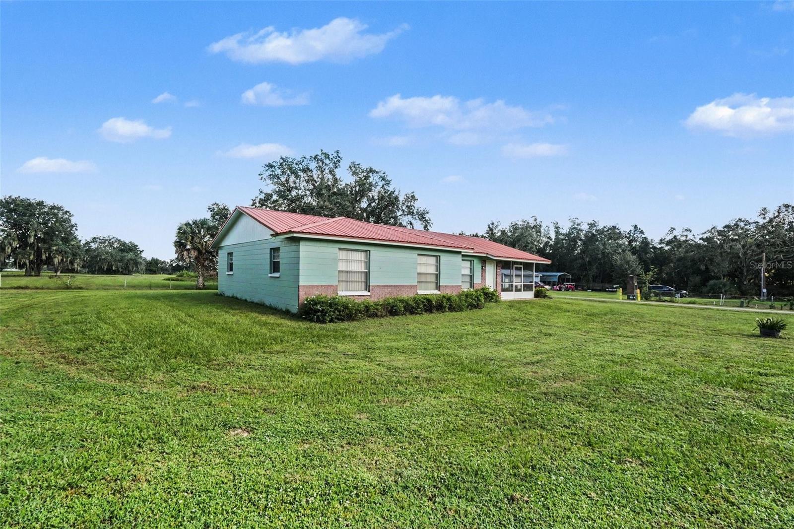 3149 Sydney Dover Rd Property Photo 2