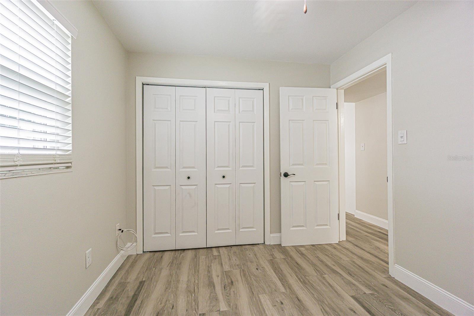 925 Cedarwood Ave Property Photo 18