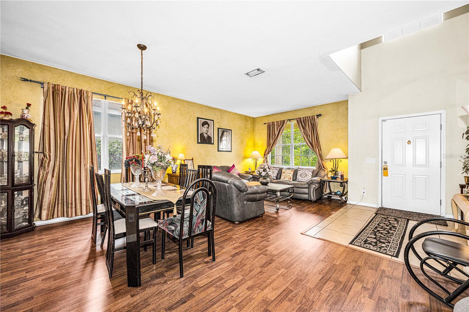 11217 Laurel Brook Ct Property Photo 4