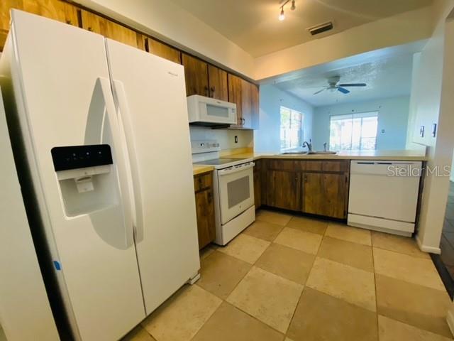6438 71st St N Property Photo 10