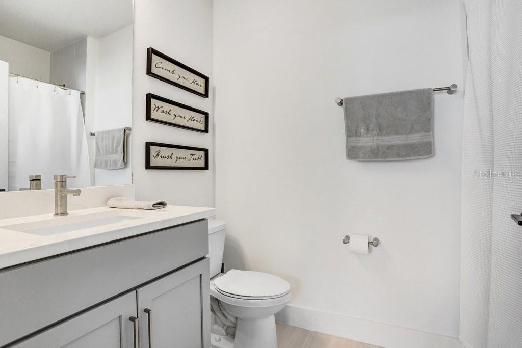 2506 W Cleveland St #20 Property Photo 6