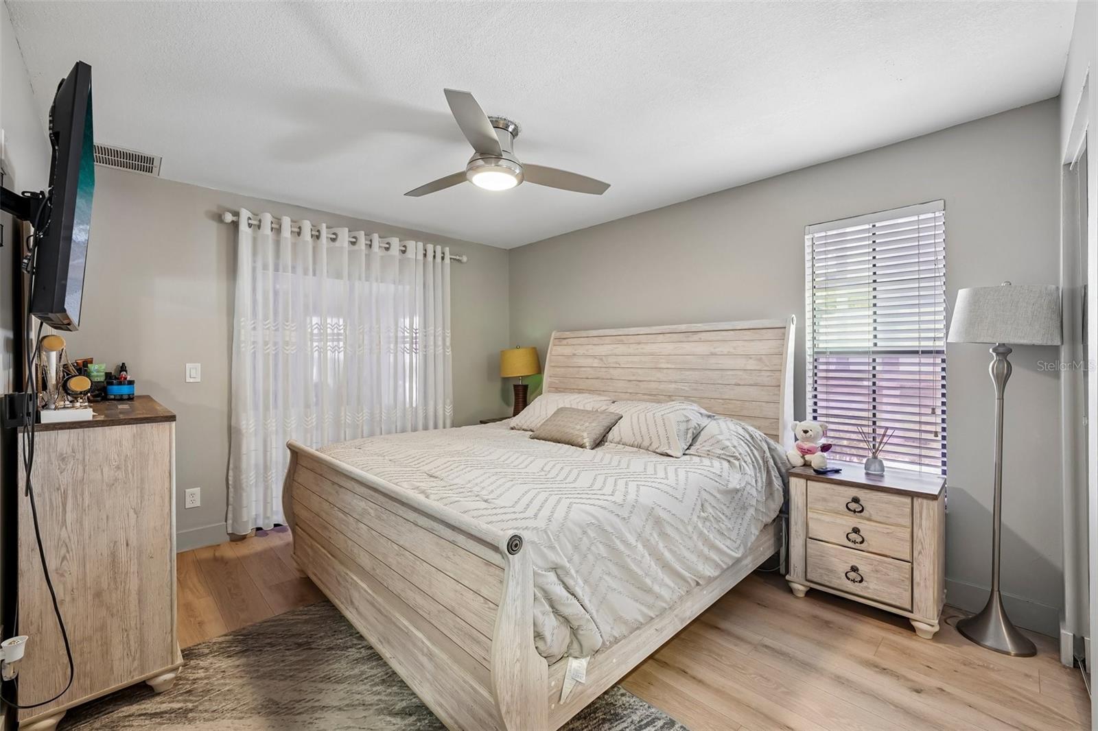 3376 Shorncliffe Ln Property Photo 17
