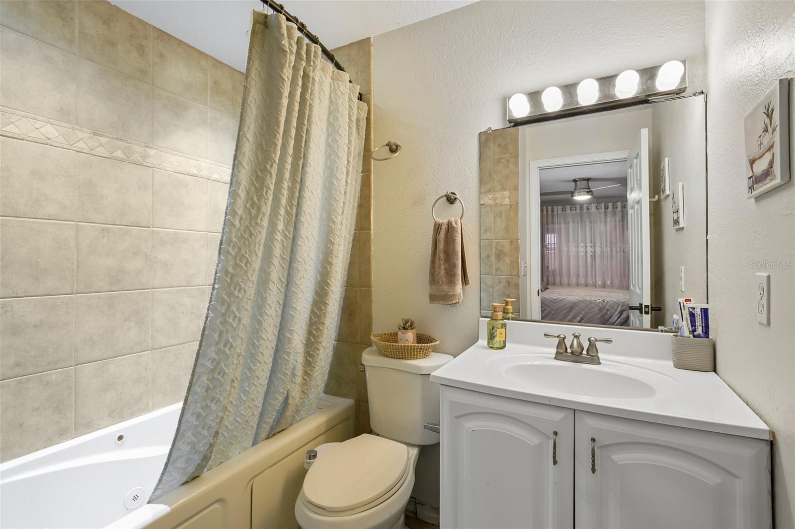 3376 Shorncliffe Ln Property Photo 19