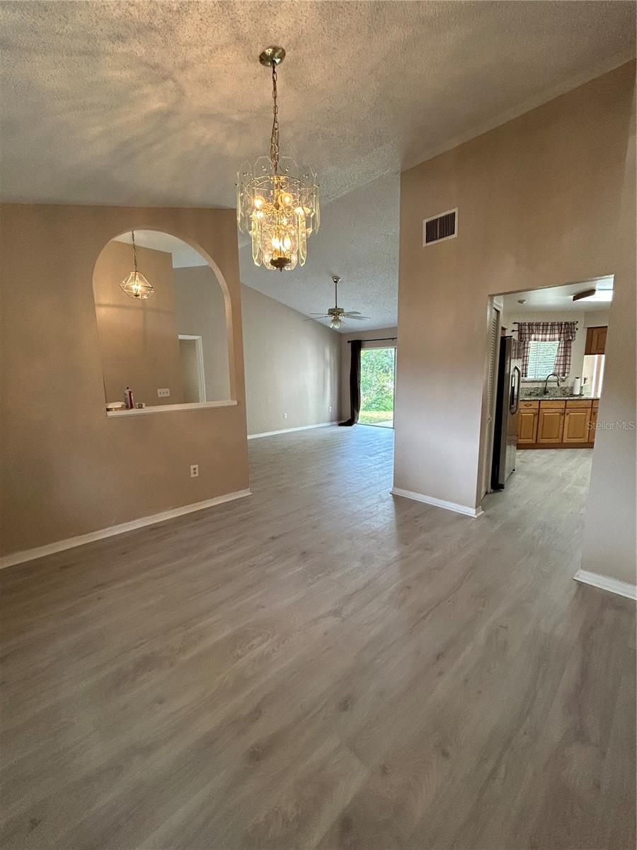 2410 Chobee Ct Property Photo 6