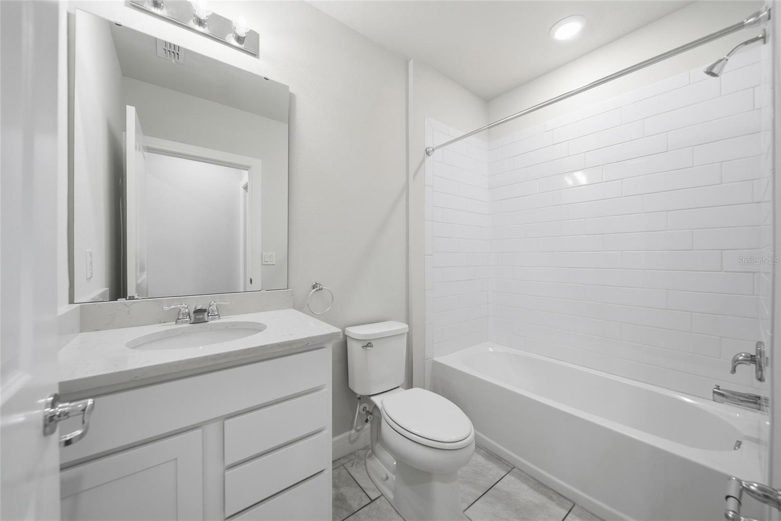 9018 Rally Spring Loop Property Photo 16