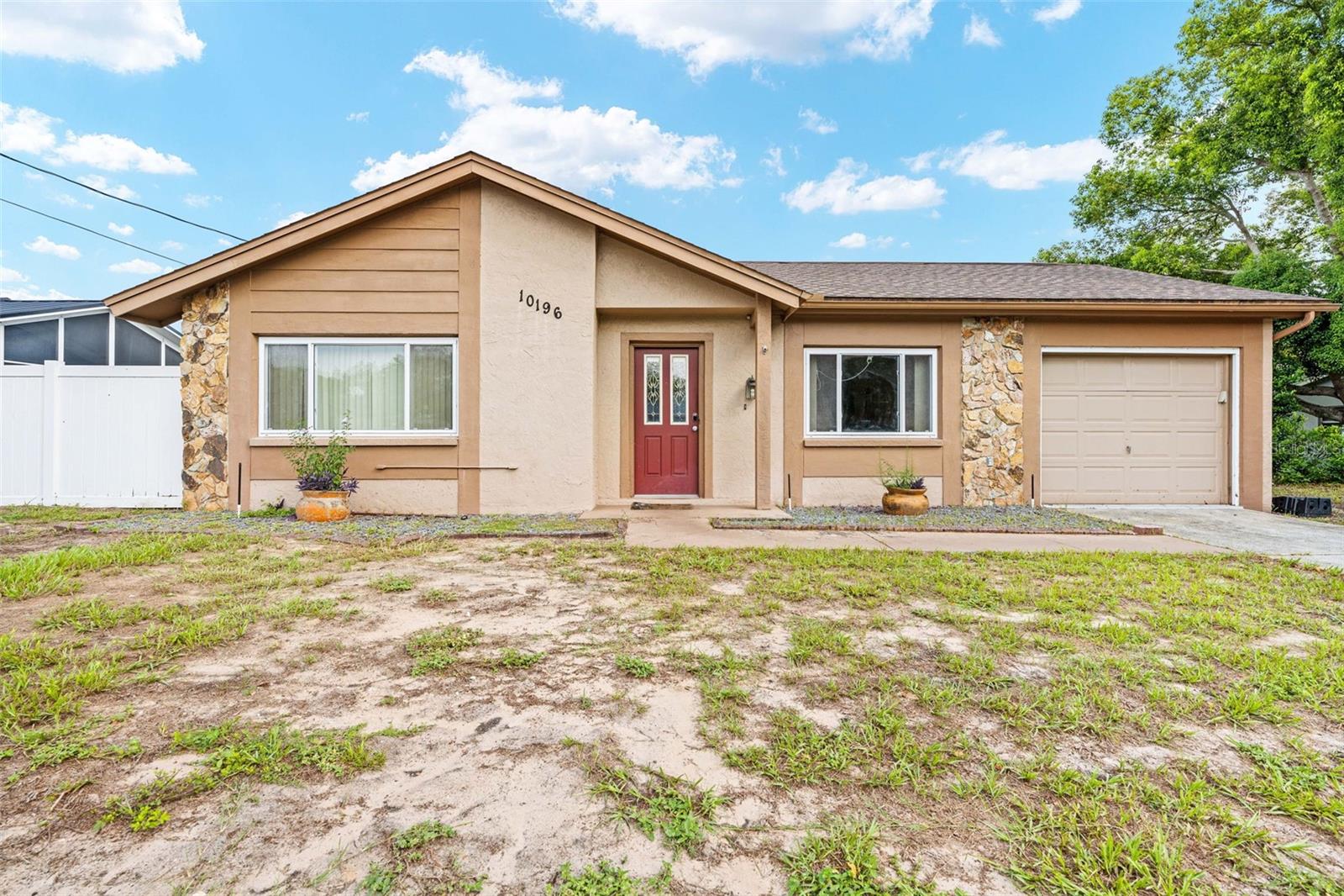 10196 HEATHCLIFF ST Property Photo 1