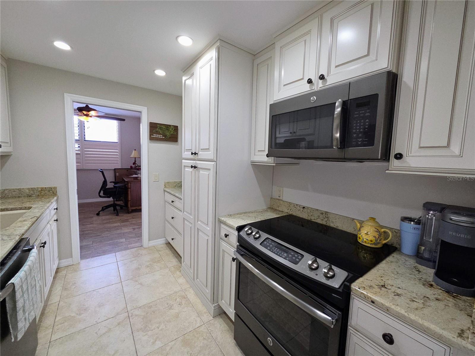 3820 Gulf Blvd #108 Property Photo 8
