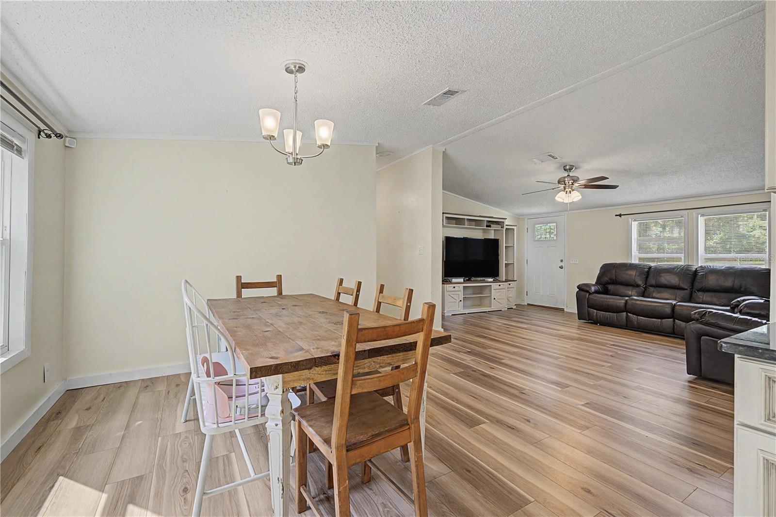 3935 Ewell Rd Property Photo 15