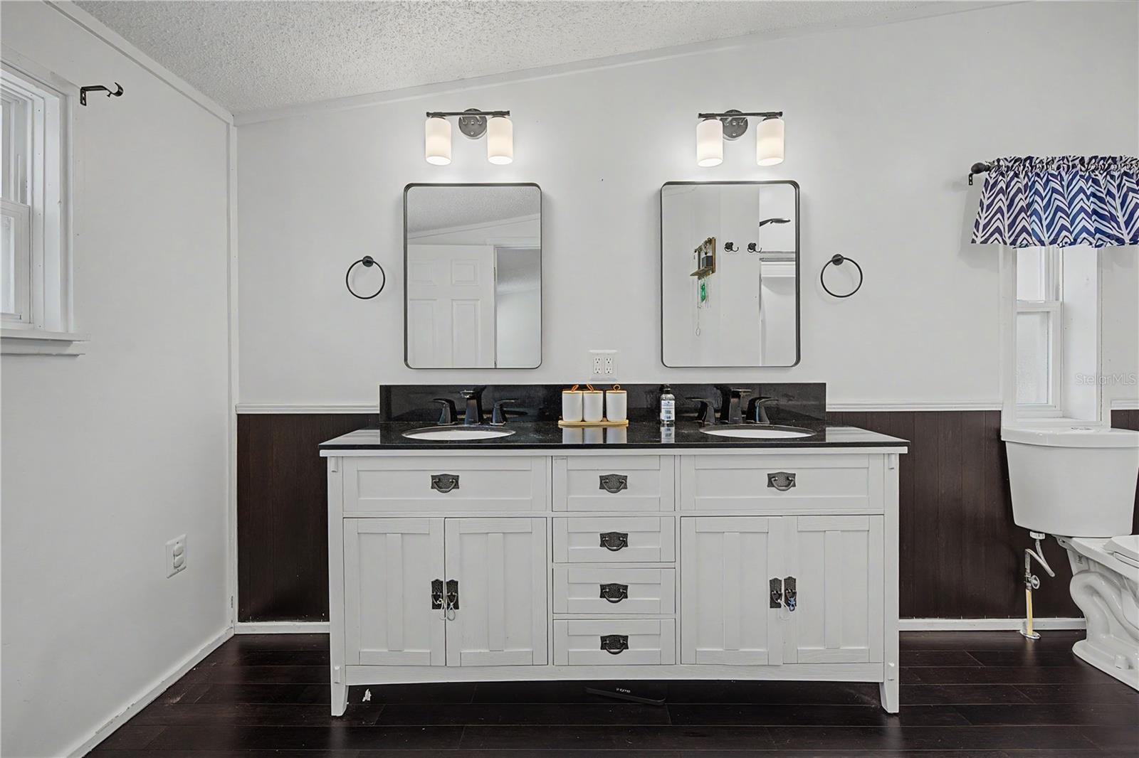 3935 Ewell Rd Property Photo 22