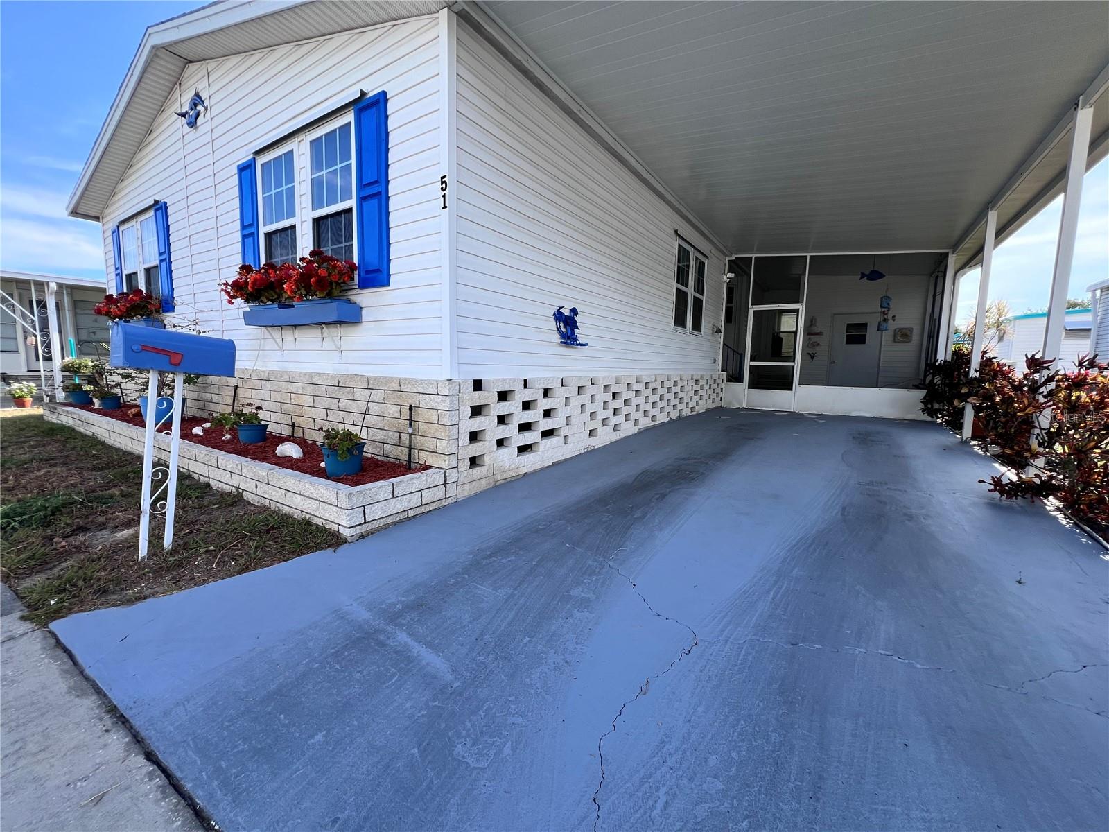 51 Pindo Palm St E Property Photo 2