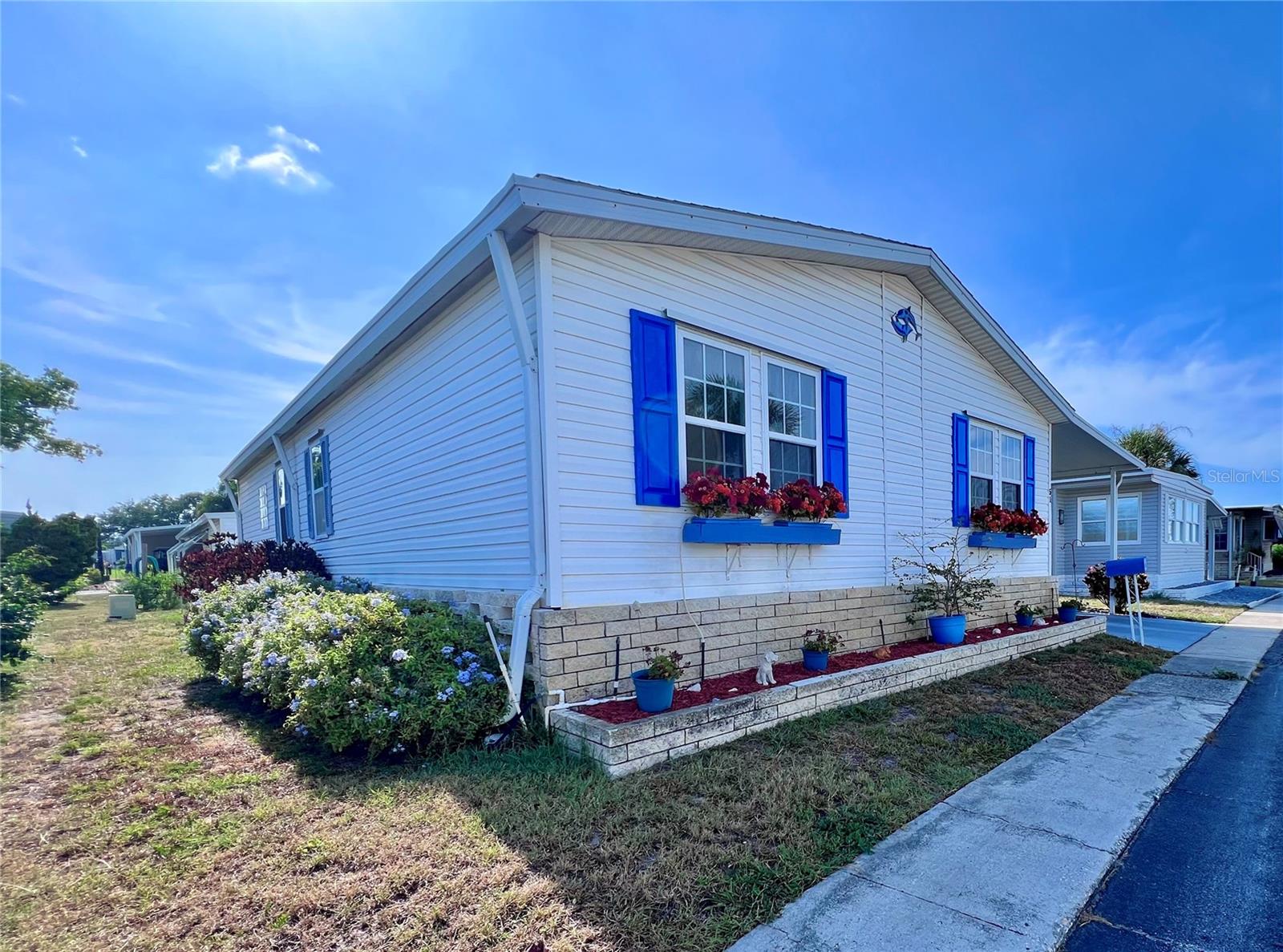 51 Pindo Palm St E Property Photo 3