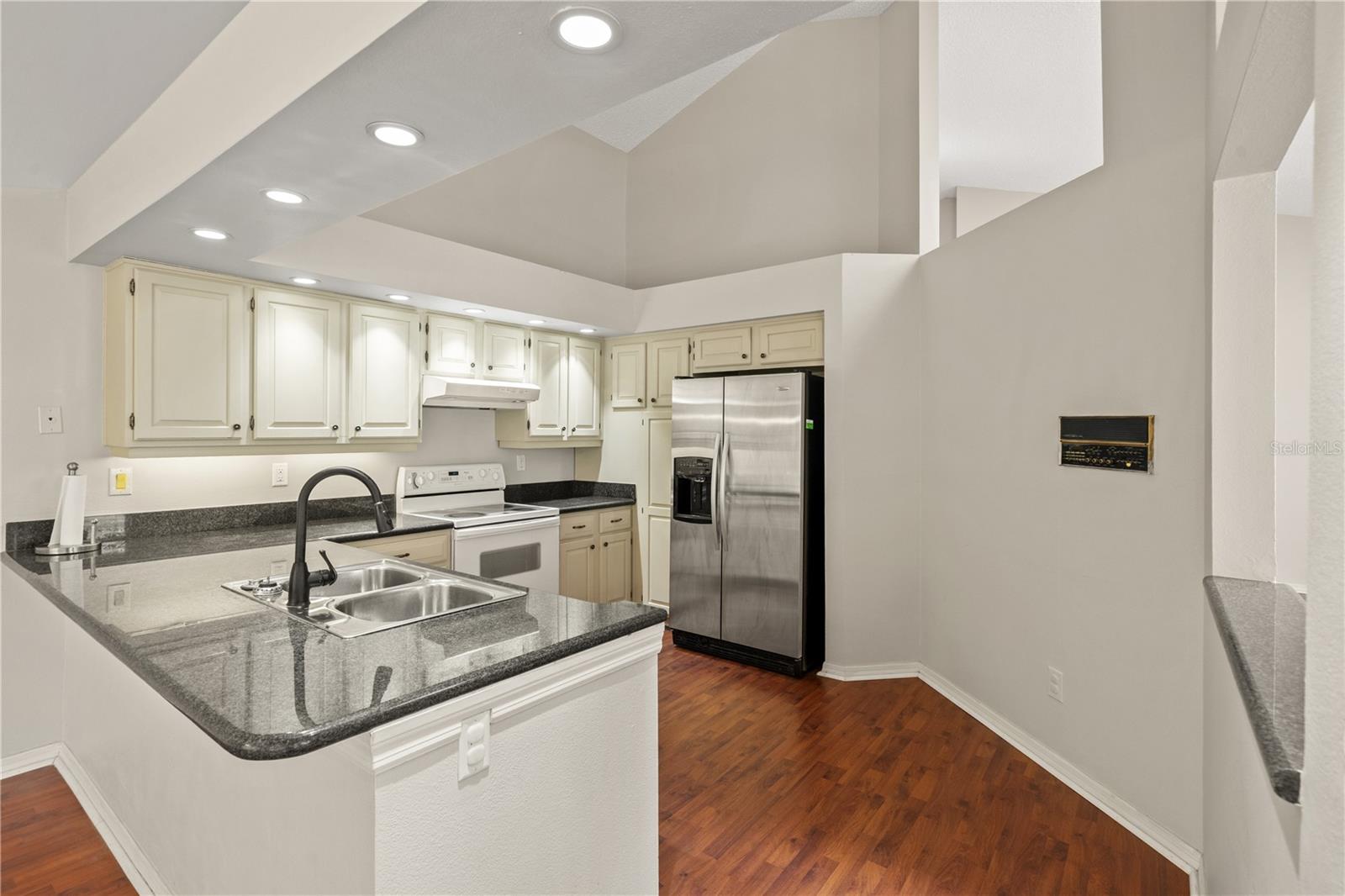 6005 Fairway Palms Ct Property Photo 14