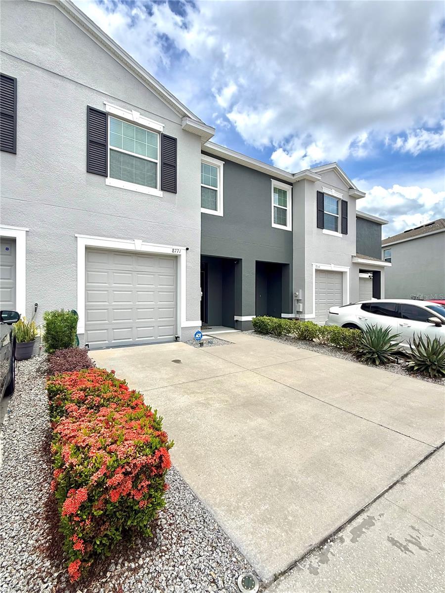 8771 Falling Blue Pl Property Photo 2