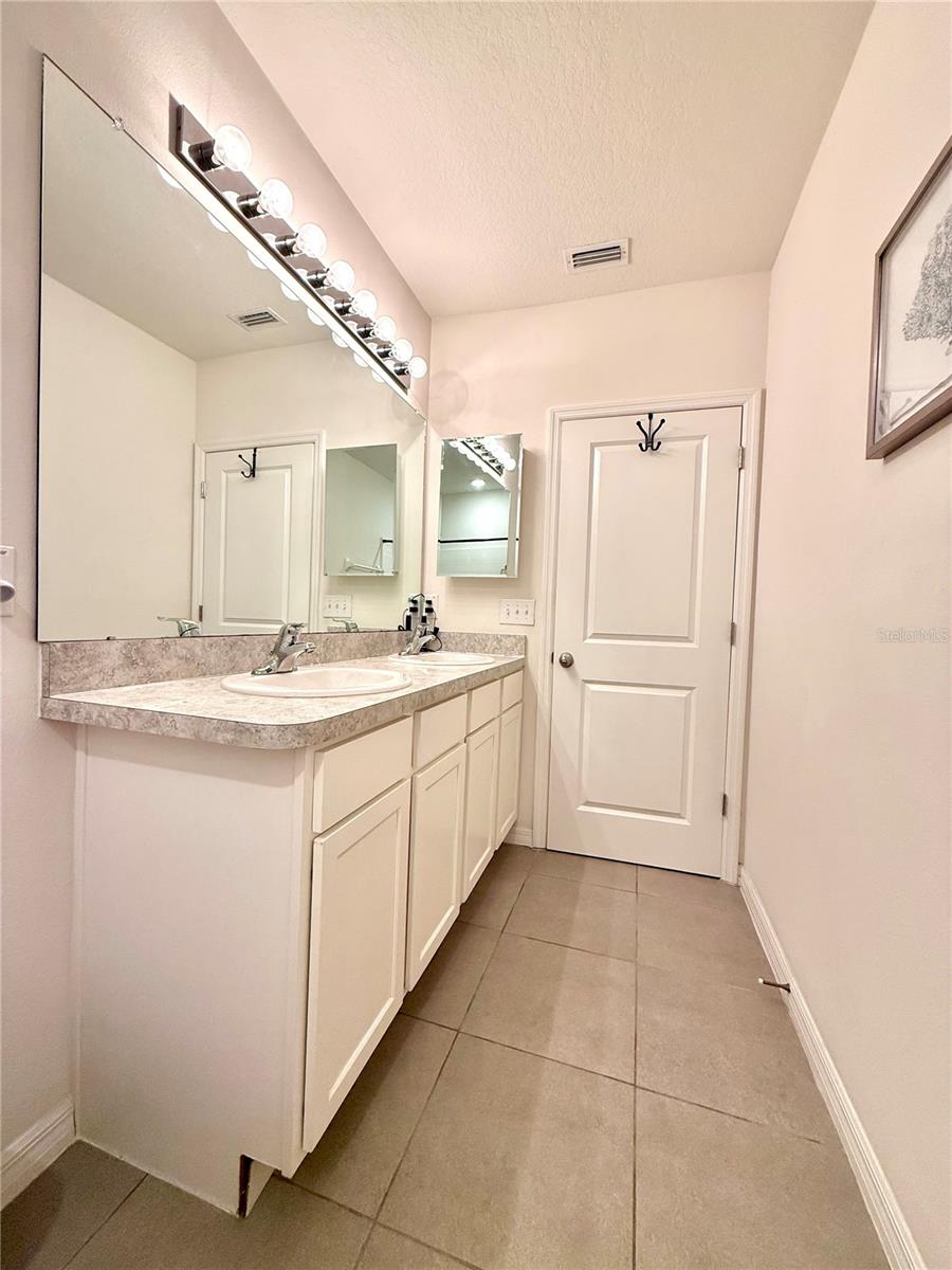 8771 Falling Blue Pl Property Photo 19