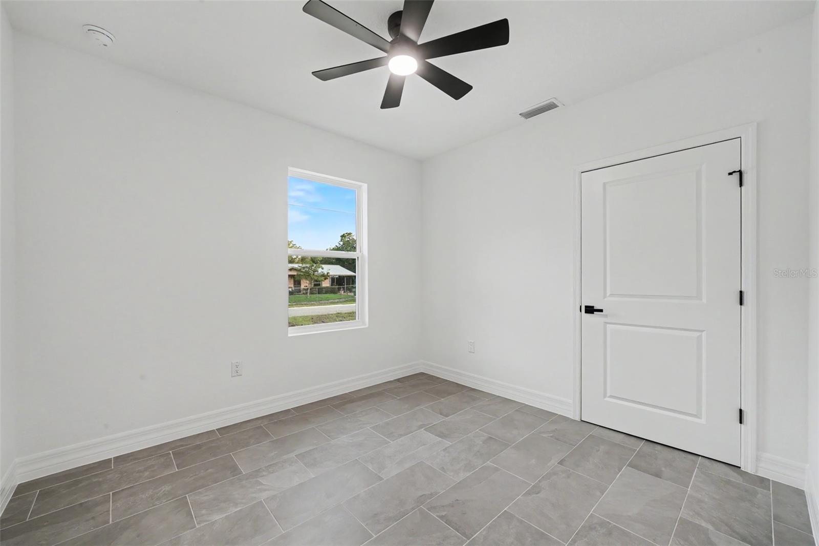 2922 W Perry Rd Property Photo 16