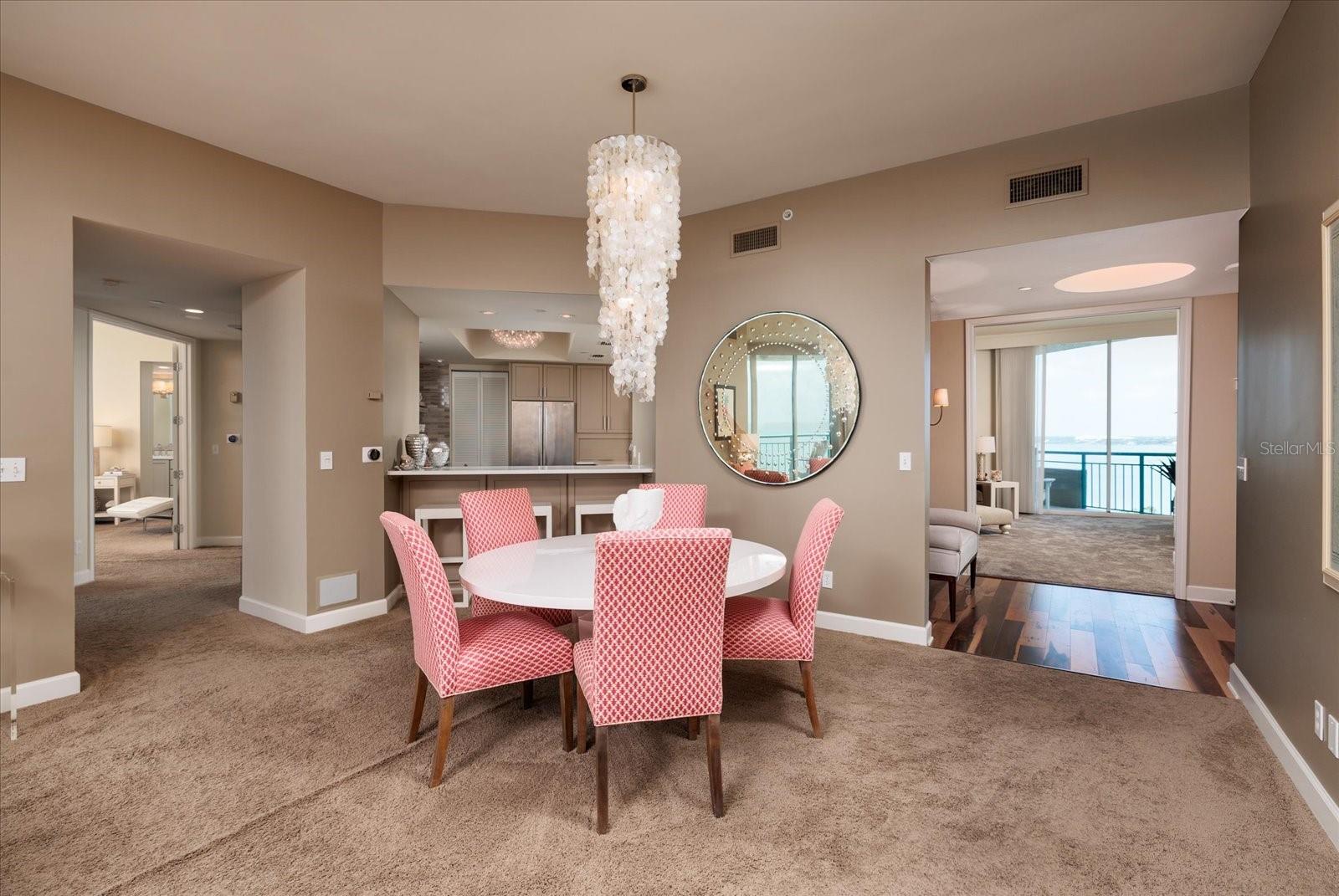 1560 Gulf Blvd #1101 Property Photo 11