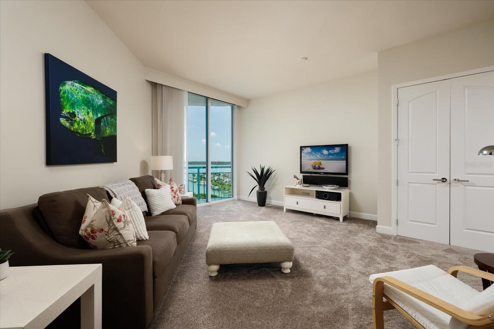 1560 Gulf Blvd #1101 Property Photo 18