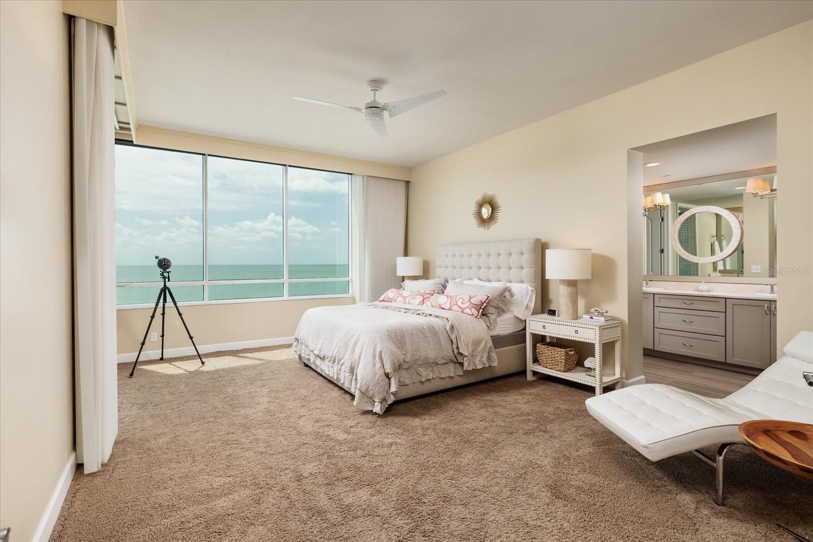 1560 Gulf Blvd #1101 Property Photo 23