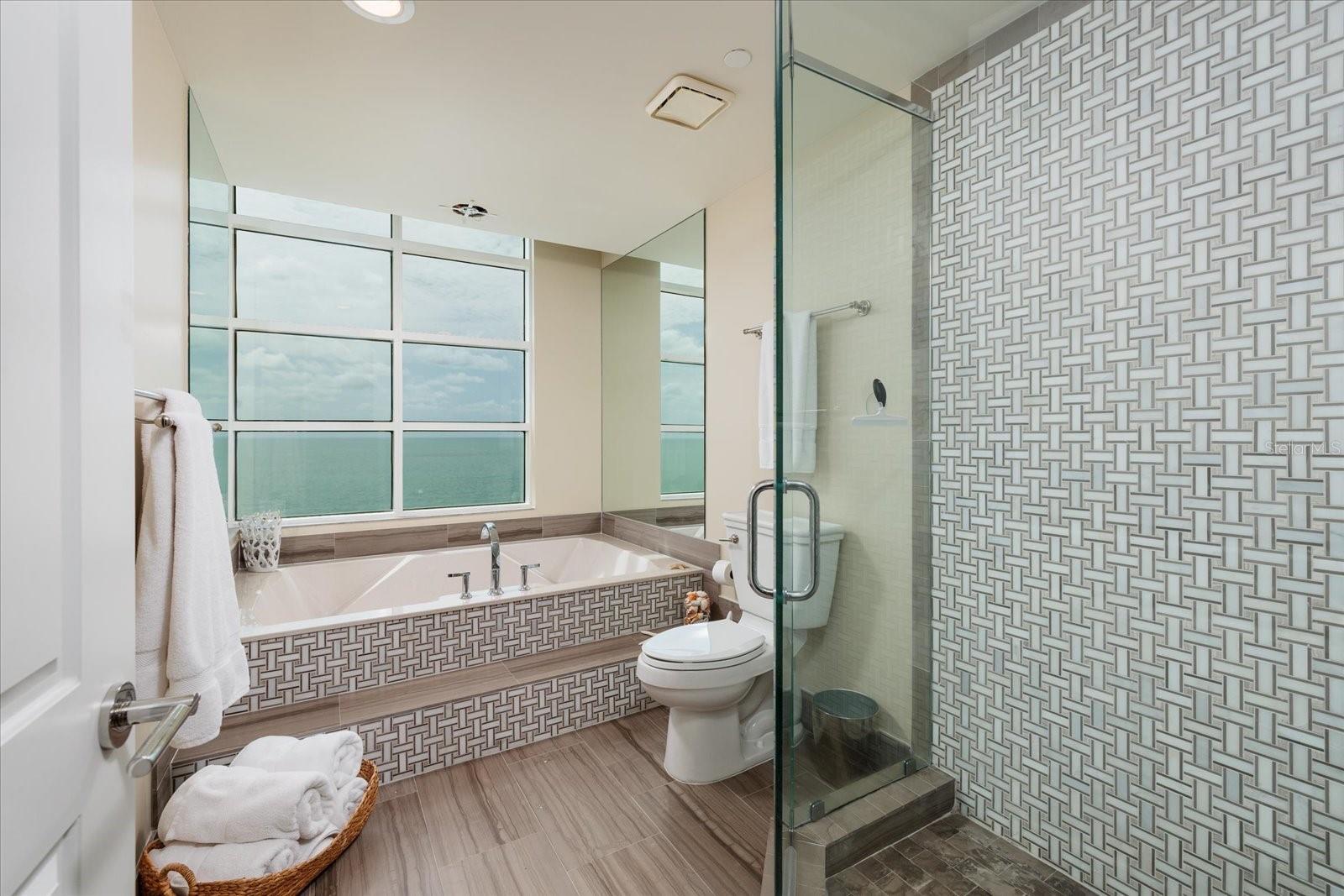1560 Gulf Blvd #1101 Property Photo 32