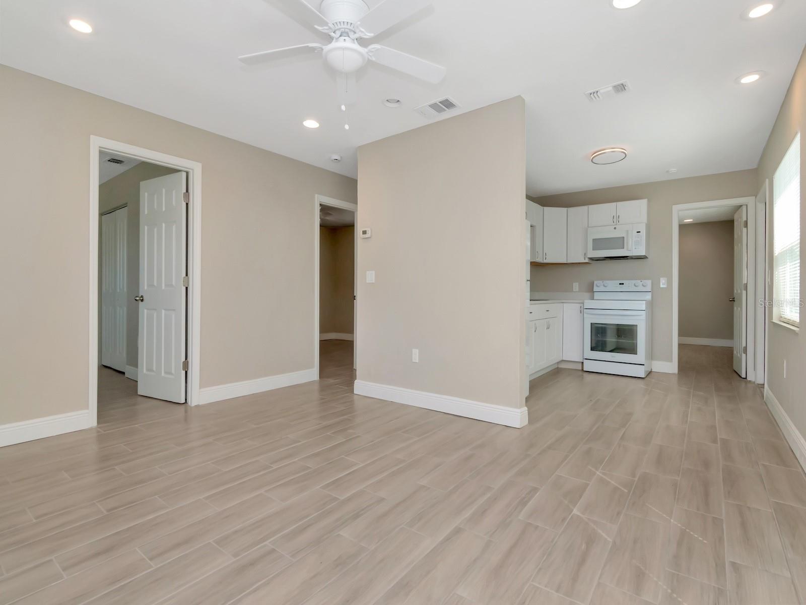 1207 62nd Ave E Property Photo 5
