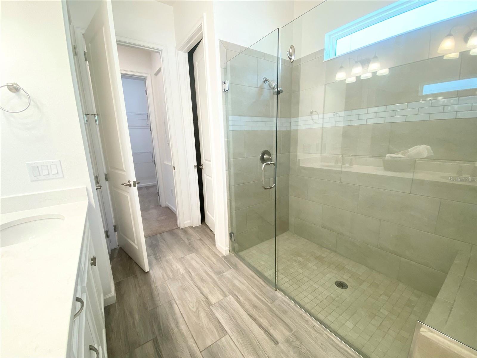 724 Winterside Dr Property Photo 30