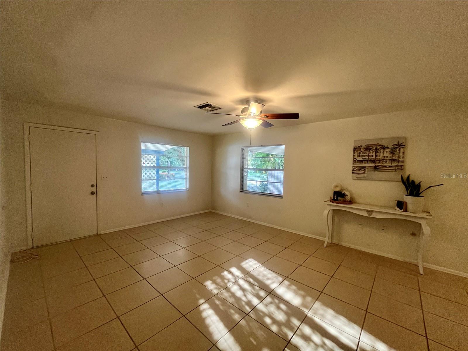 705 Bayou Ave Property Photo 4