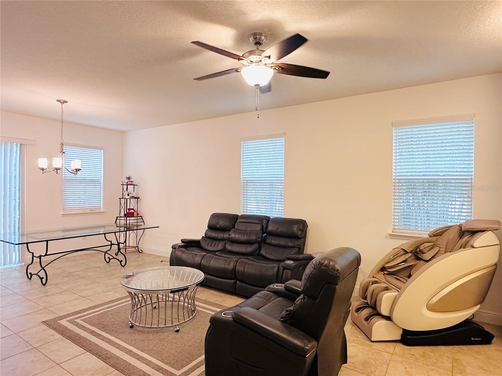 10132 Grand Oak Cir Property Photo 8