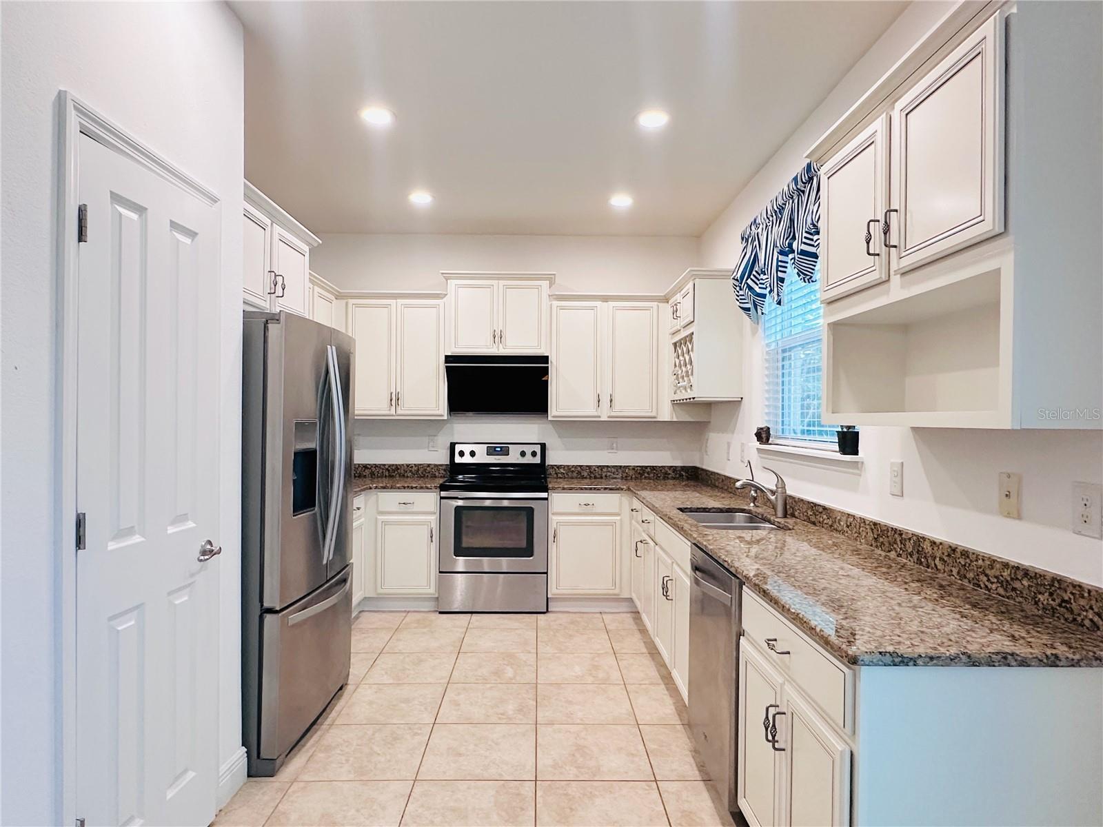 10132 Grand Oak Cir Property Photo 16