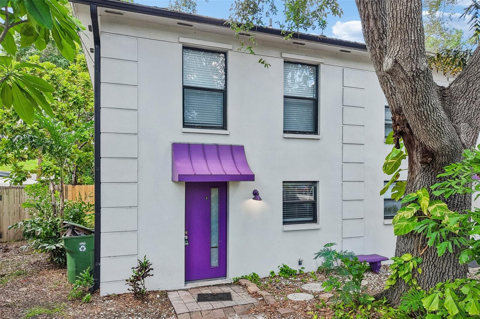 2417 W STROUD AVE
