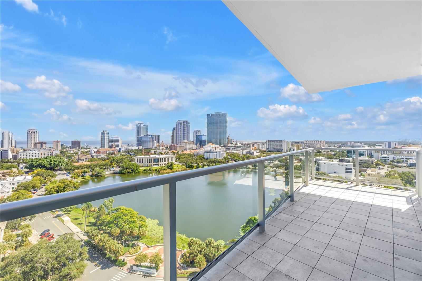 777 3rd Ave N #1605 Property Photo 4