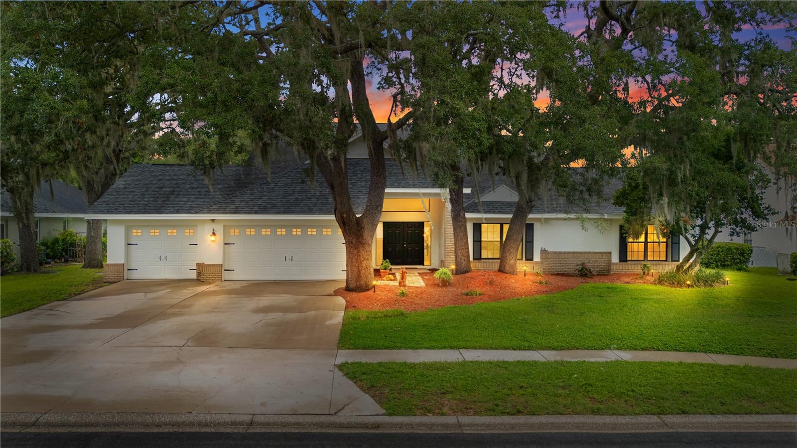 2553 MASON OAKS DR Property Photo 1
