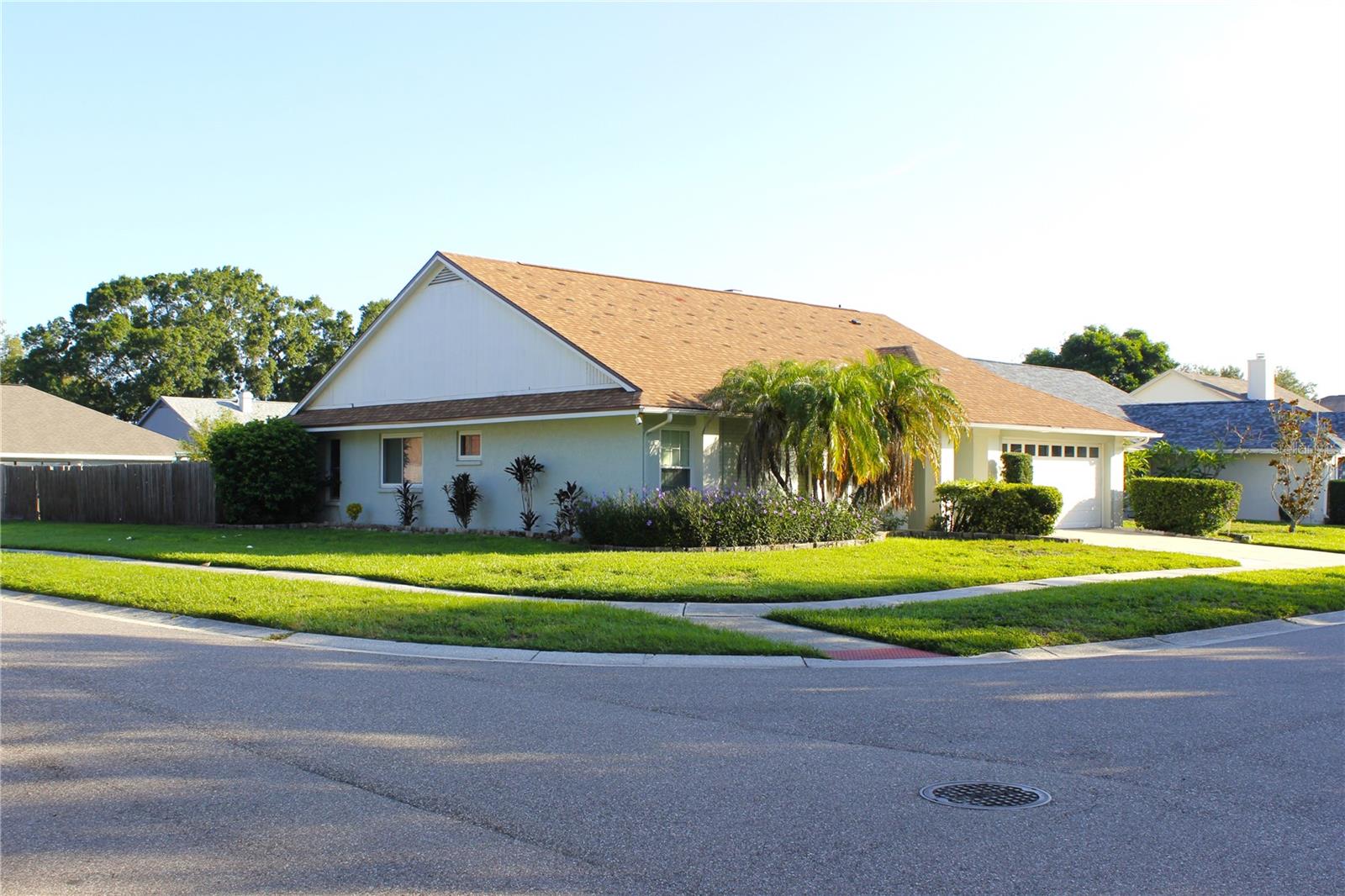 1913 Firethorn Ct Property Photo 3