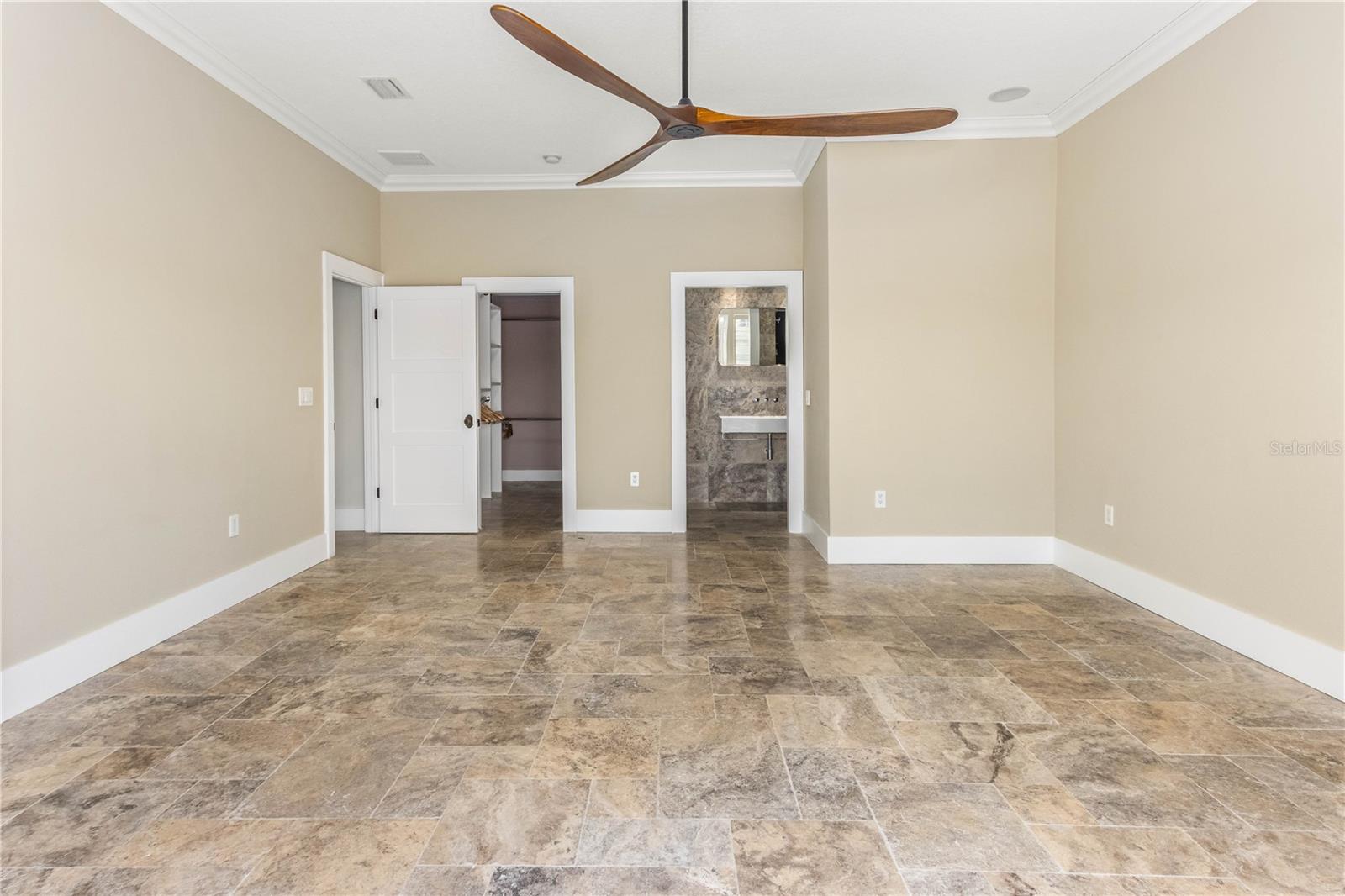 440 Palm Is Se Property Photo 35