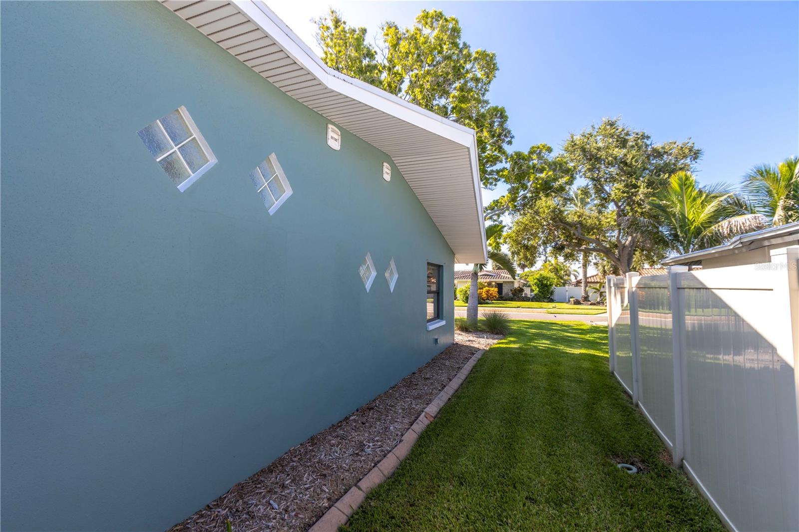 440 Palm Is Se Property Photo 45