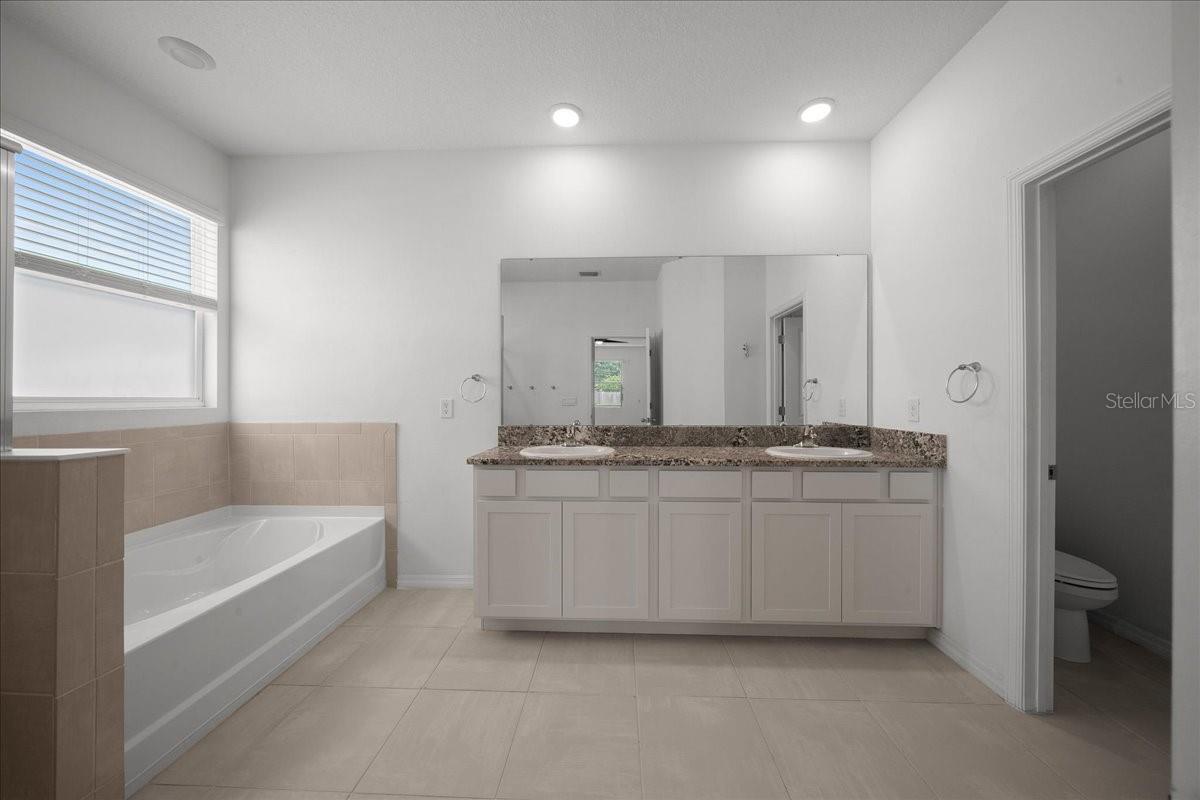 8068 Sw 59th Ter Property Photo 41
