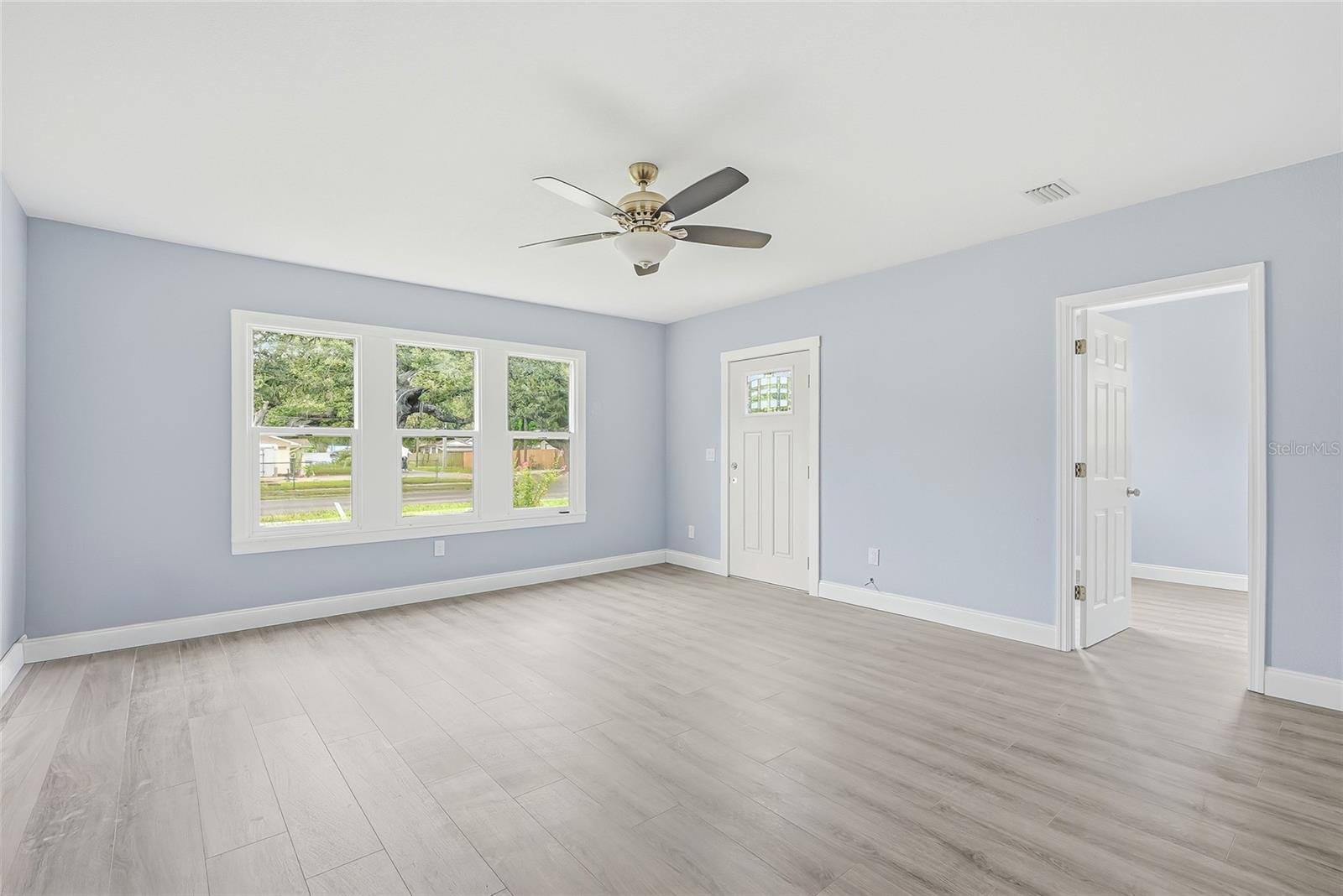8500 N Boulevard Property Photo 3
